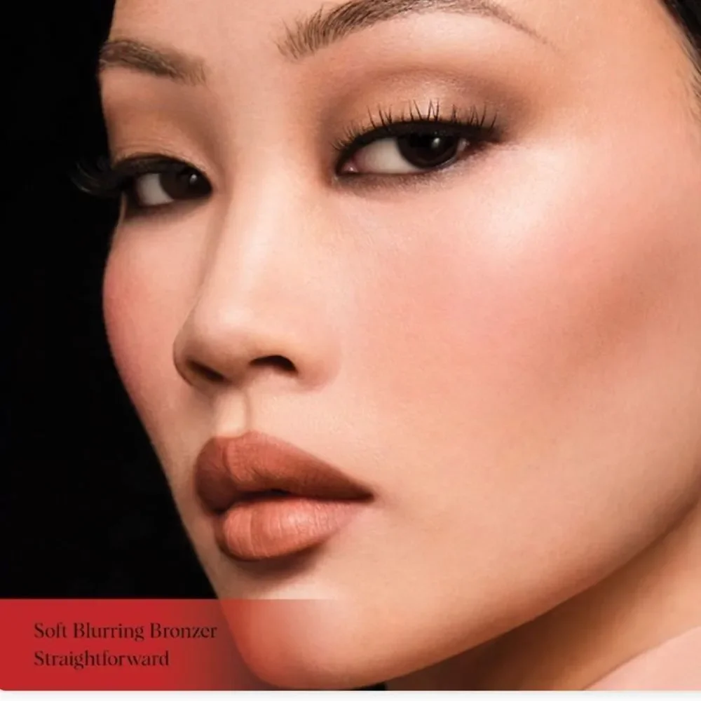 HUNG VANNGO BEAUTY Soft Focus Blurring Matte Powder Bronzer